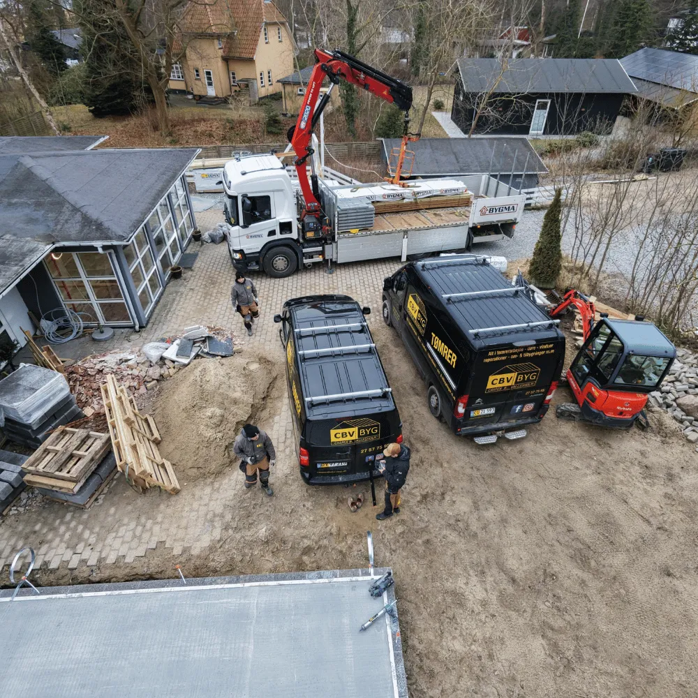 Ny trætrappe bygget af tømrer hos CBV Byg